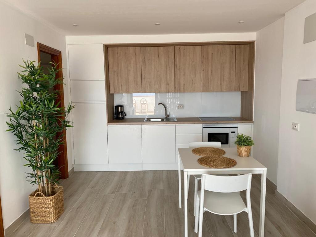 Apartamento En Los Cristianos Apartment ลอส กริสเตียนอส ภายนอก รูปภาพ